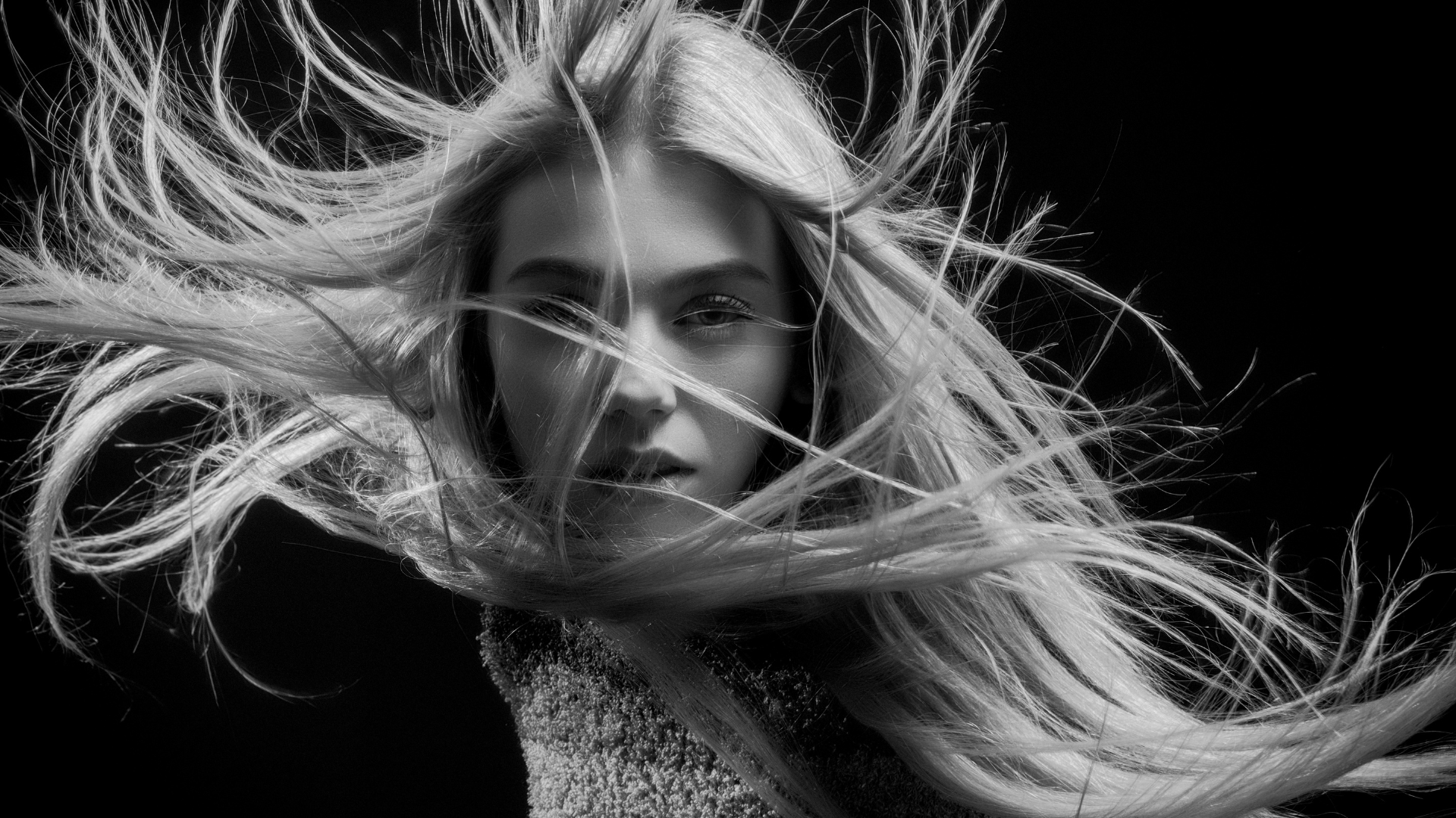 Unwind & Rewind with Regular Scalp Massages – Your Ticket to Stress-Free, Gorgeous Hair